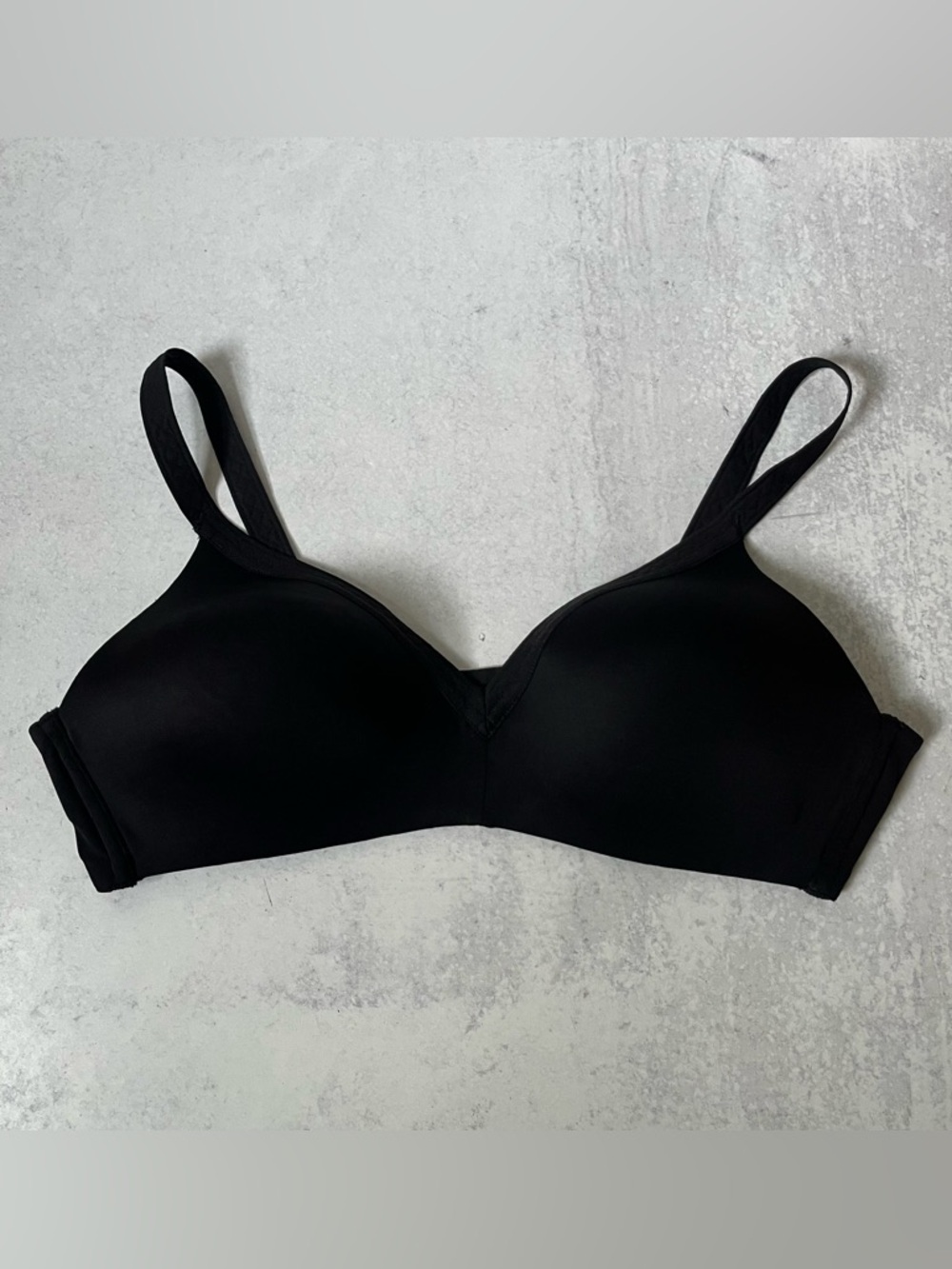 Warner's Wireless Bra Black 36B Lined